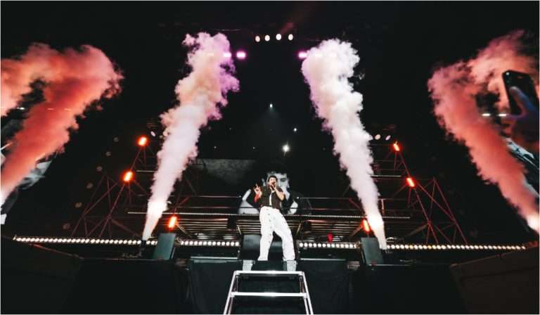 Sebastián Yatra llega a la Argentina con su gira “Entre Tanta Gente Tour”